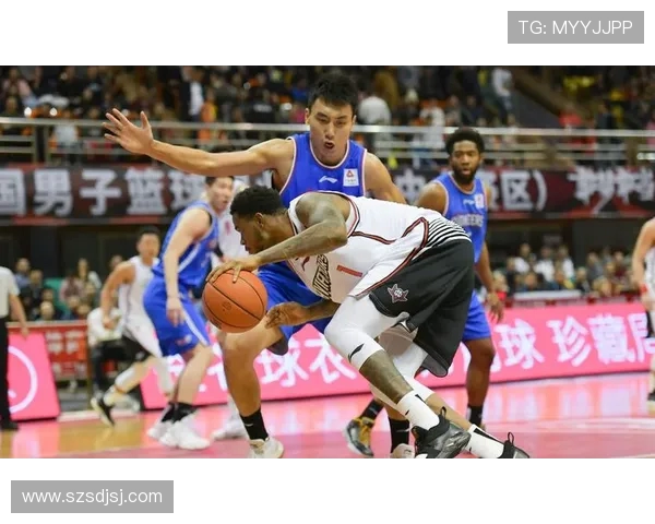 福建浔兴全力迎战天津先行者激烈对决上演精彩篮球盛宴 福建浔兴全力迎战天津先行者激烈对决上演精彩篮球盛宴