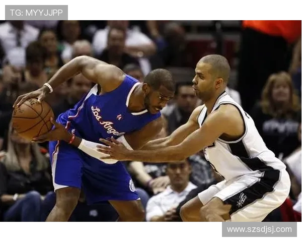 探讨篮球技术演变与现代比赛战术融合趋势的多维发展路径分析研究 探讨篮球技术演变与现代比赛战术融合趋势的多维发展路径分析研究