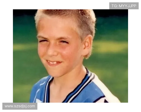 孙兴O的足球传奇之路：从青涩少年到世界巨星的成长故事